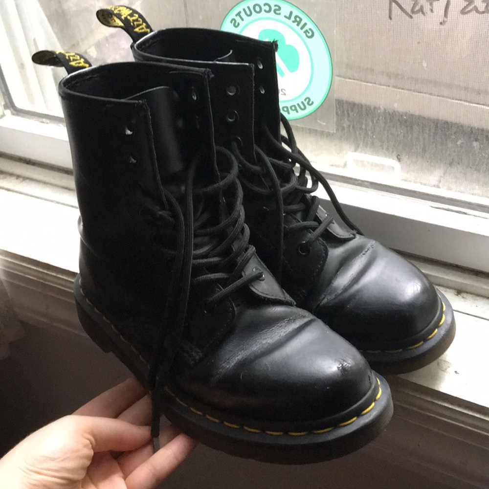 Black Dr. Martens - 8 hole, size 6